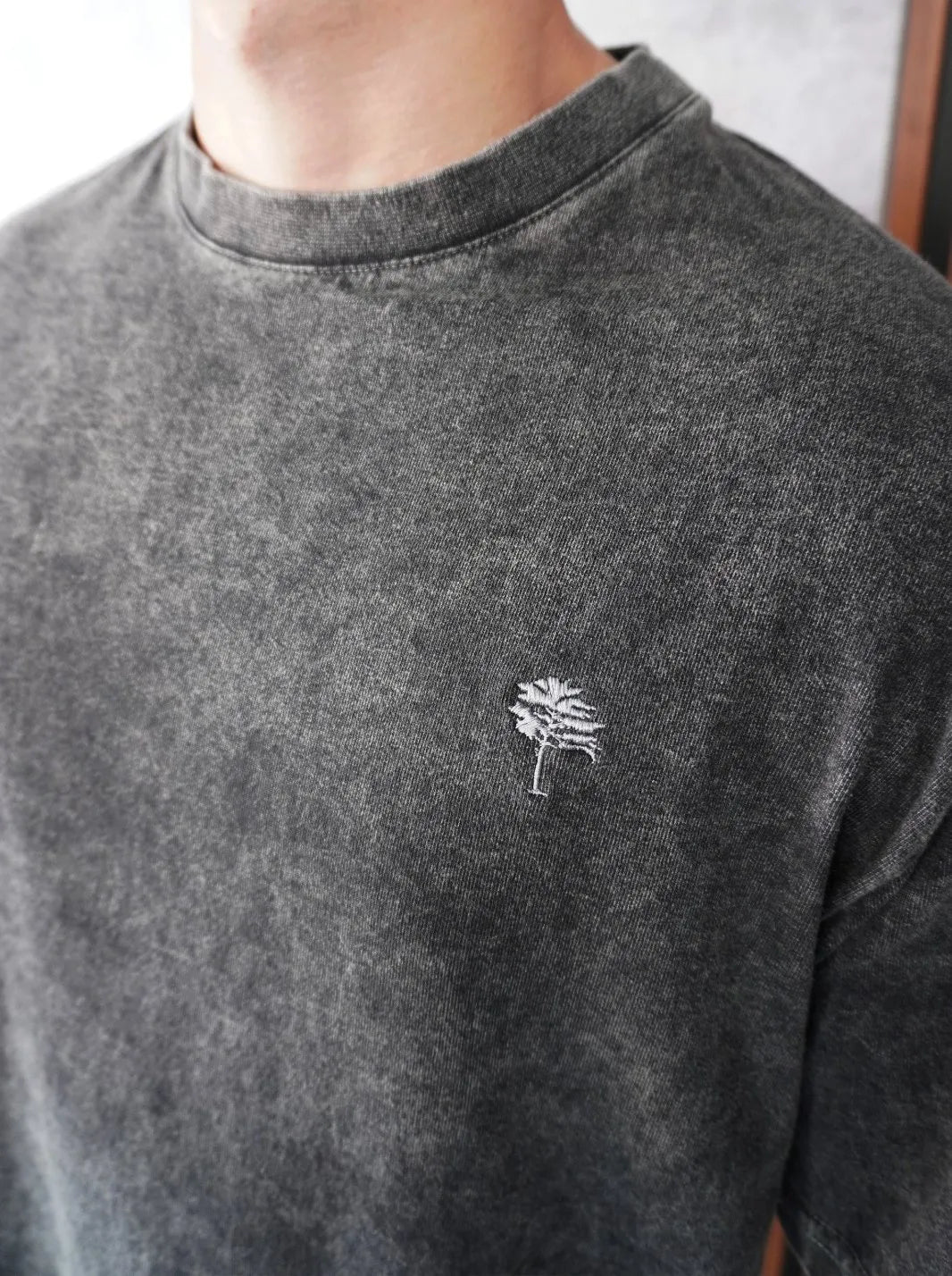 CAMISETA OVERSIZE BORDADA | 100% ALGODÓN DE ALTO GRAMAJE - CEDRO