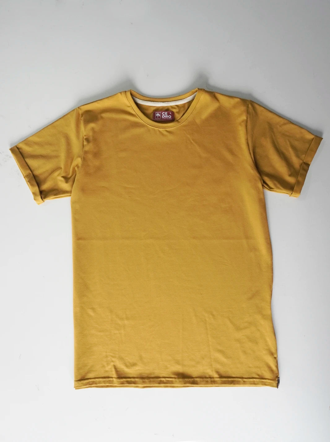 CAMISETA BÁSICA PREMIUM | TACTO FRÍO - CEDRO