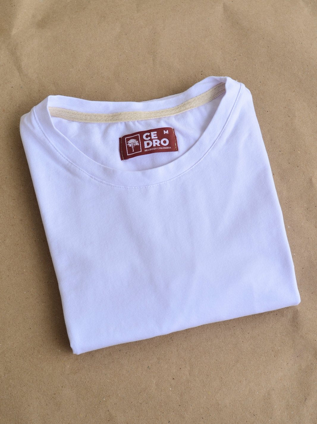 CAMISETA SIN MANGAS - CEDRO