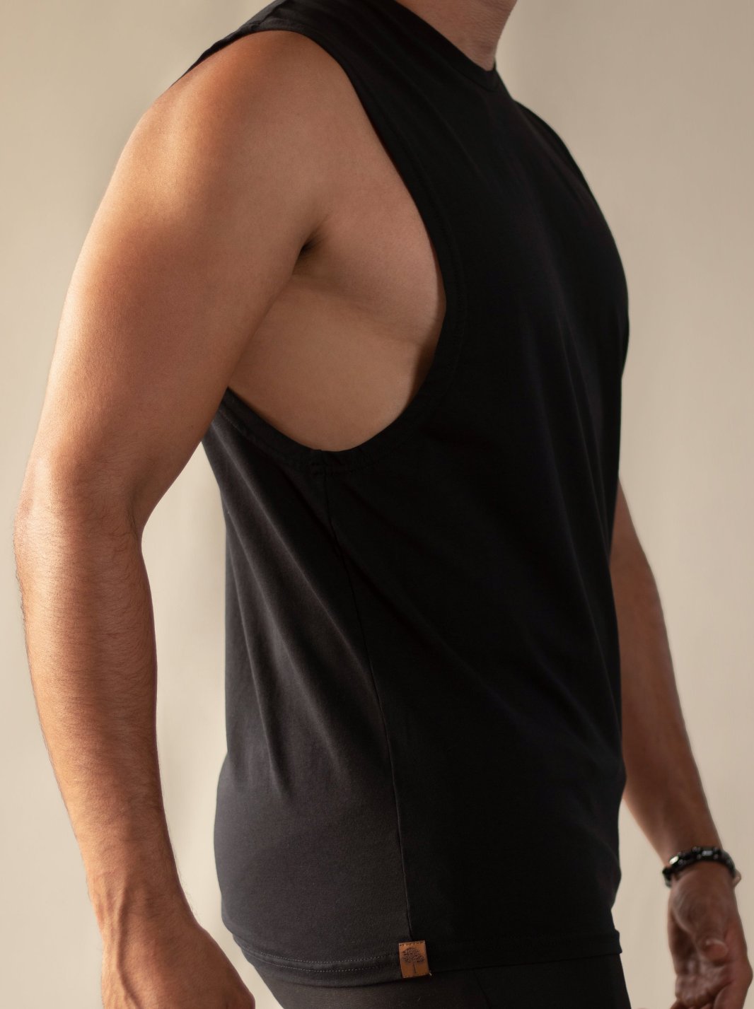 CAMISETA SIN MANGAS - CEDRO