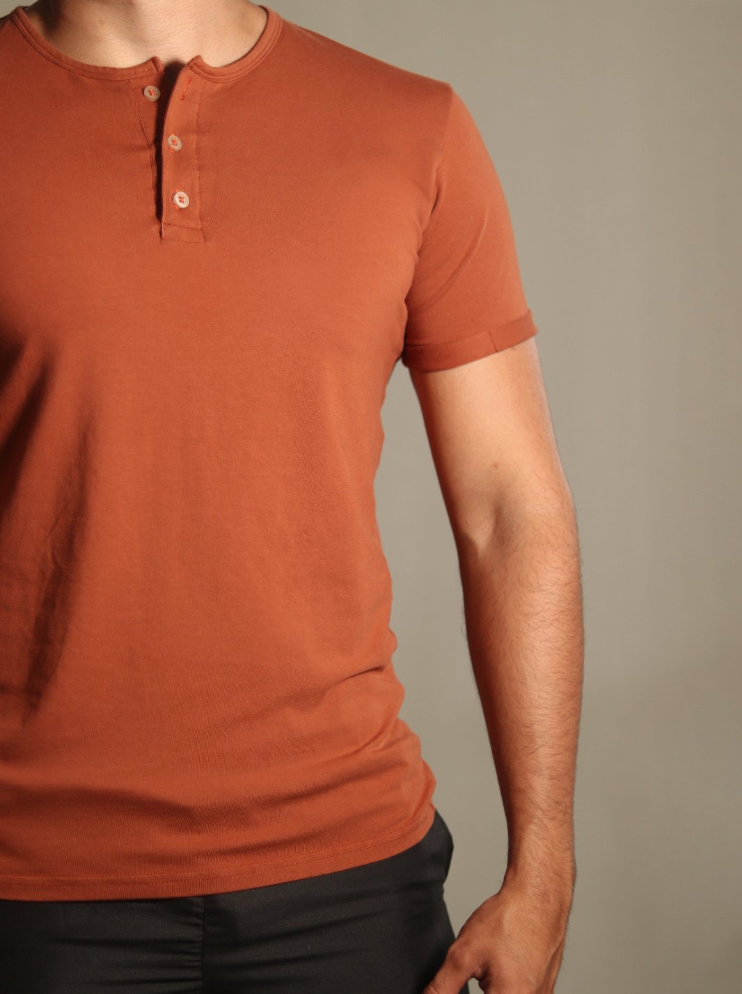 CAMISETA BOTONES FRONTALES - CEDRO