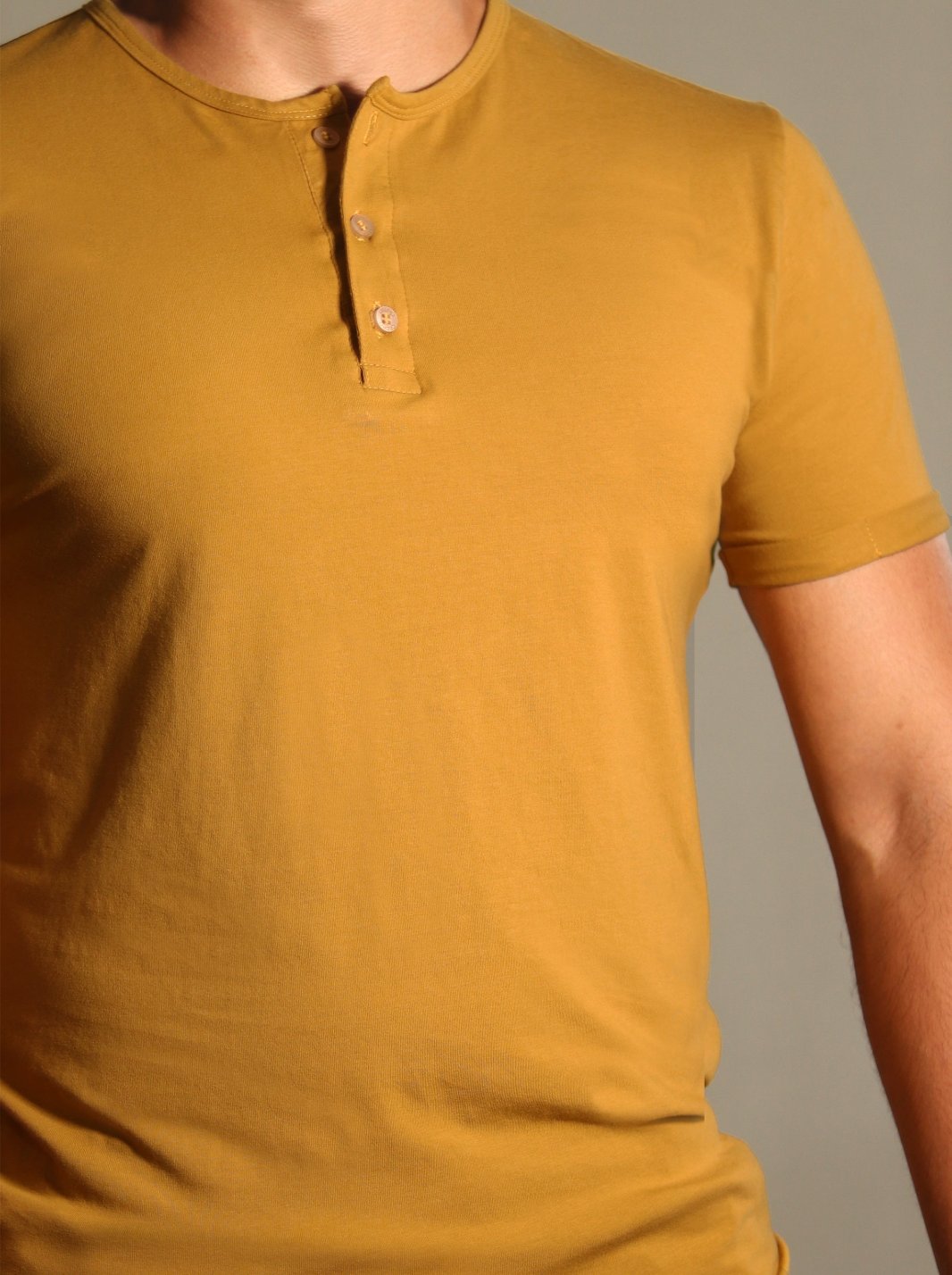 CAMISETA BOTONES FRONTALES - CEDRO