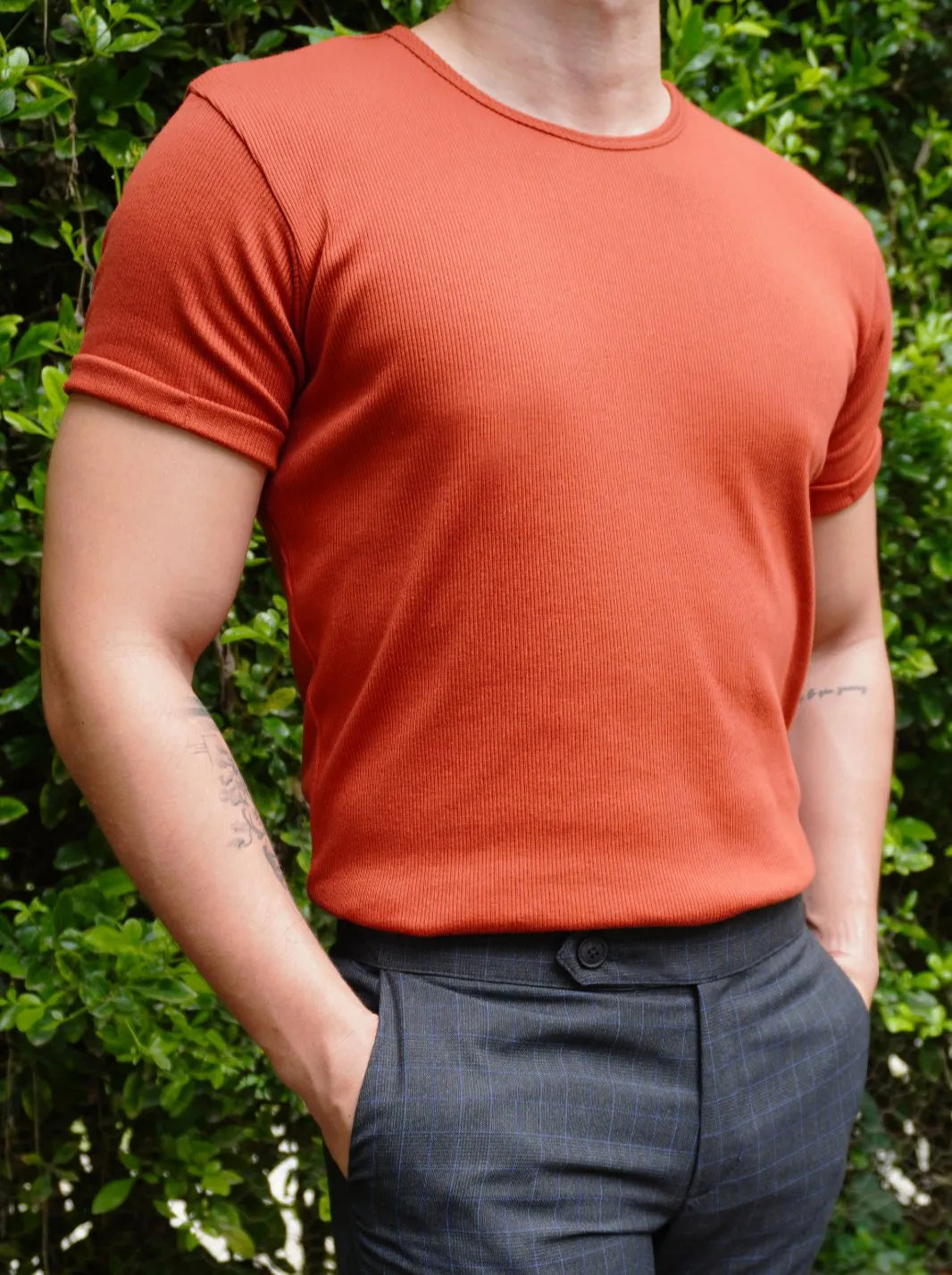 CAMISETA BÁSICA TECH | TECNOLOGÍA 0 PLANCHA - CEDRO