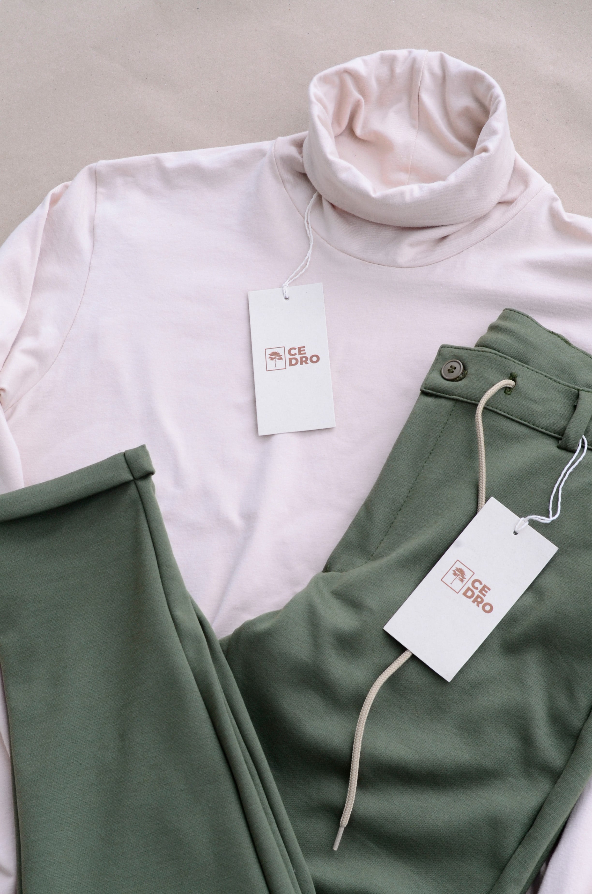 BUZO CUELLO ALTO - CEDRO