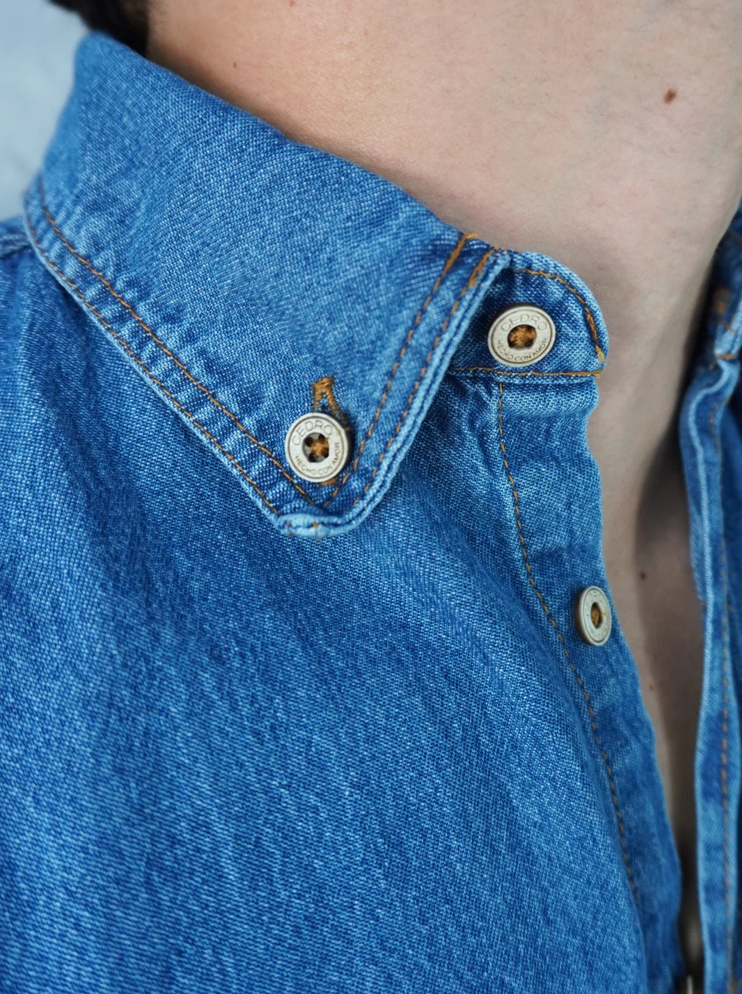 CAMISA EN DENIM DE ALTA RESISTENCIA - CEDRO