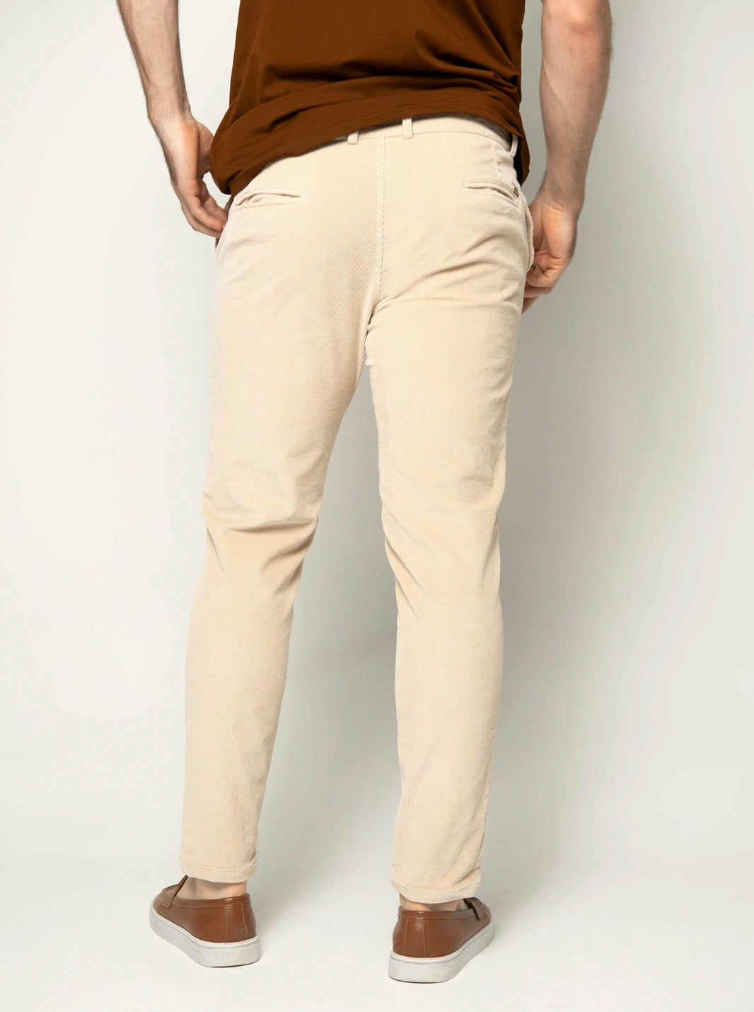 PANTALÓN CURDOROY SLIM FIT PRETINA NORMAL | HOMBRE