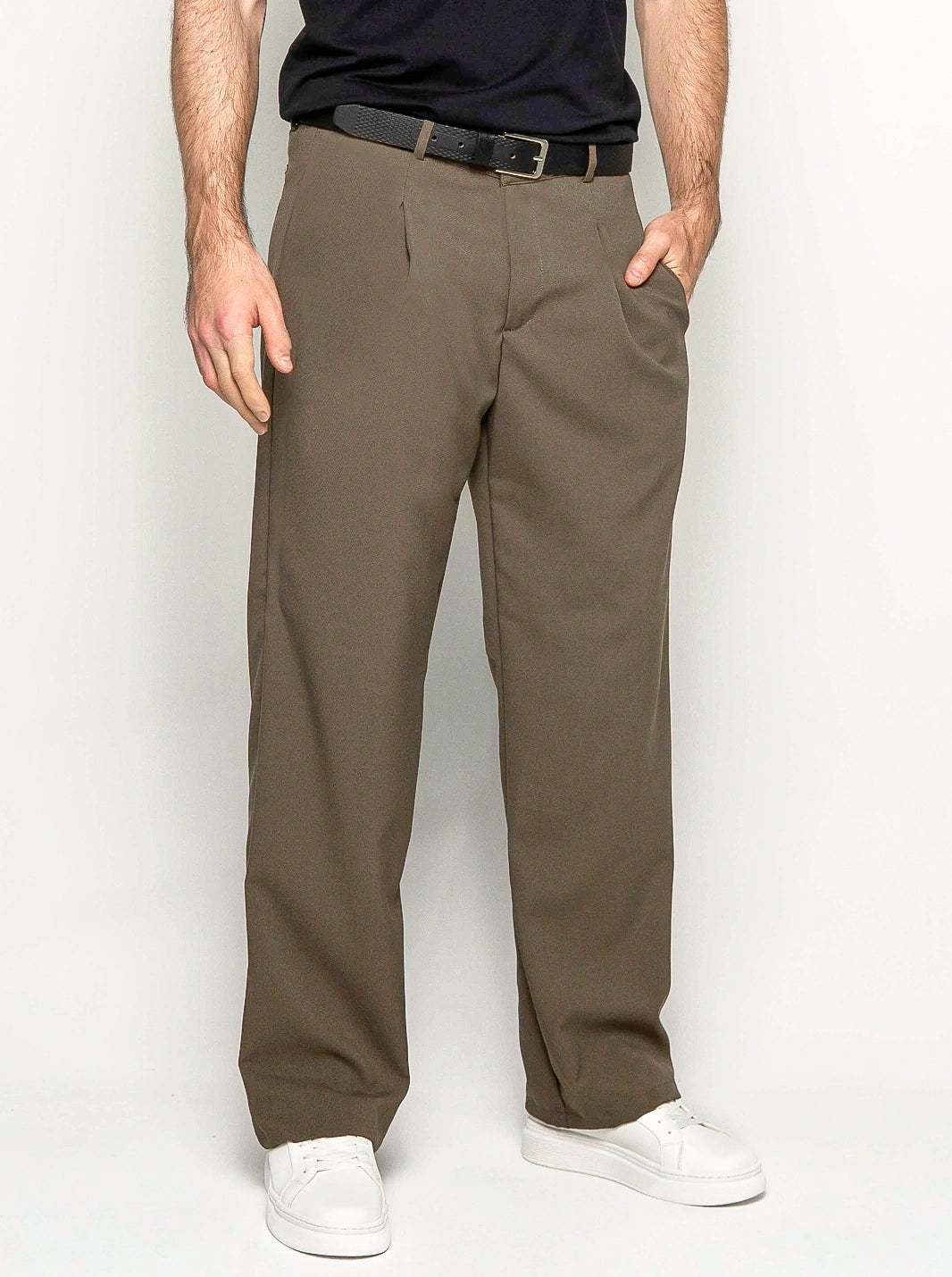 PANTALÓN CLÁSICO CON PRENSES DELANTEROS | HOMBRE