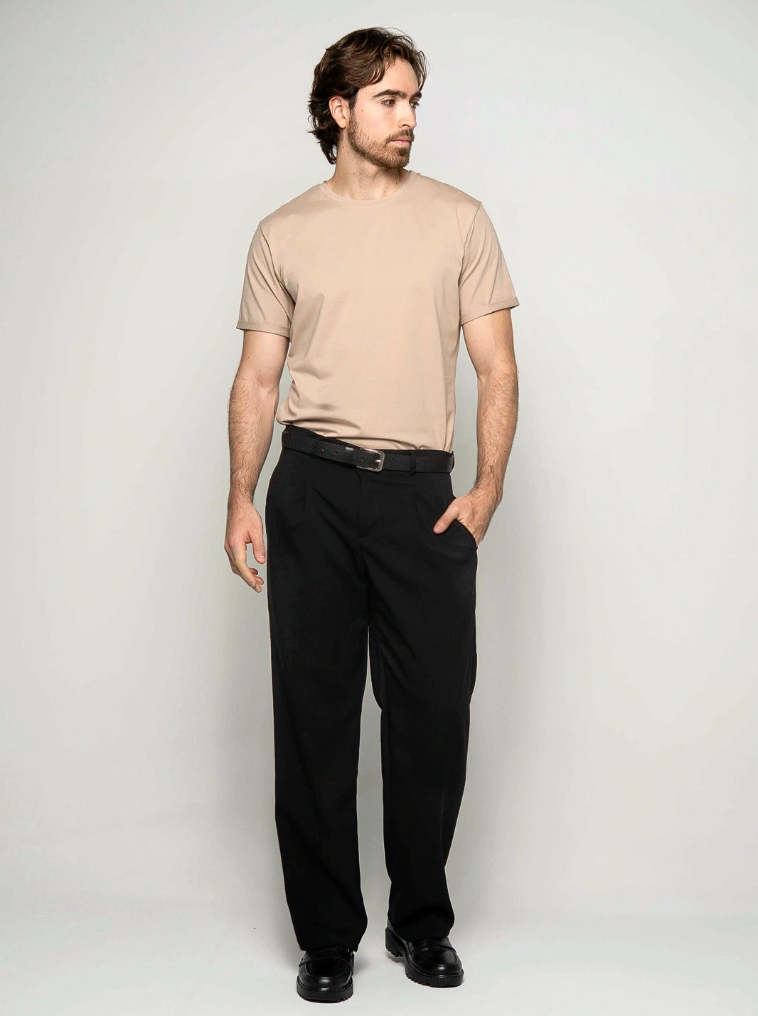 PANTALÓN CLÁSICO CON PRENSES DELANTEROS | HOMBRE