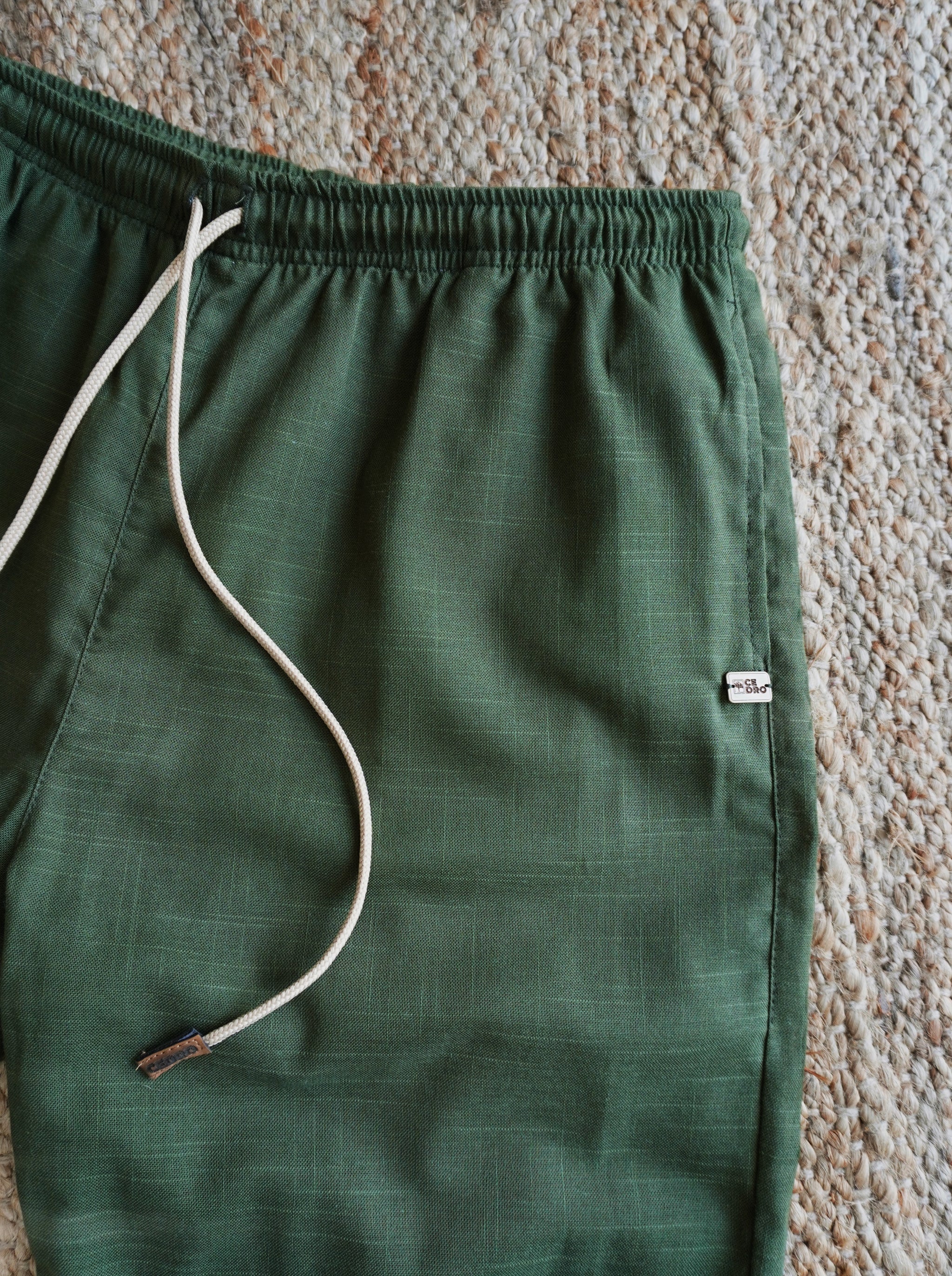 Pantalón de verano para hombre color verde